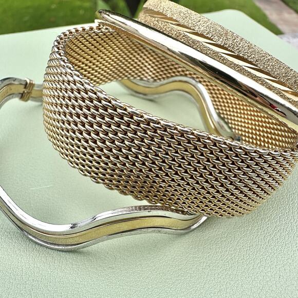 Vintage Gold Silver Two Tone Bracelet Chunky Stack Mesh Sculptural Wavy Bangle - Picture 2 of 4